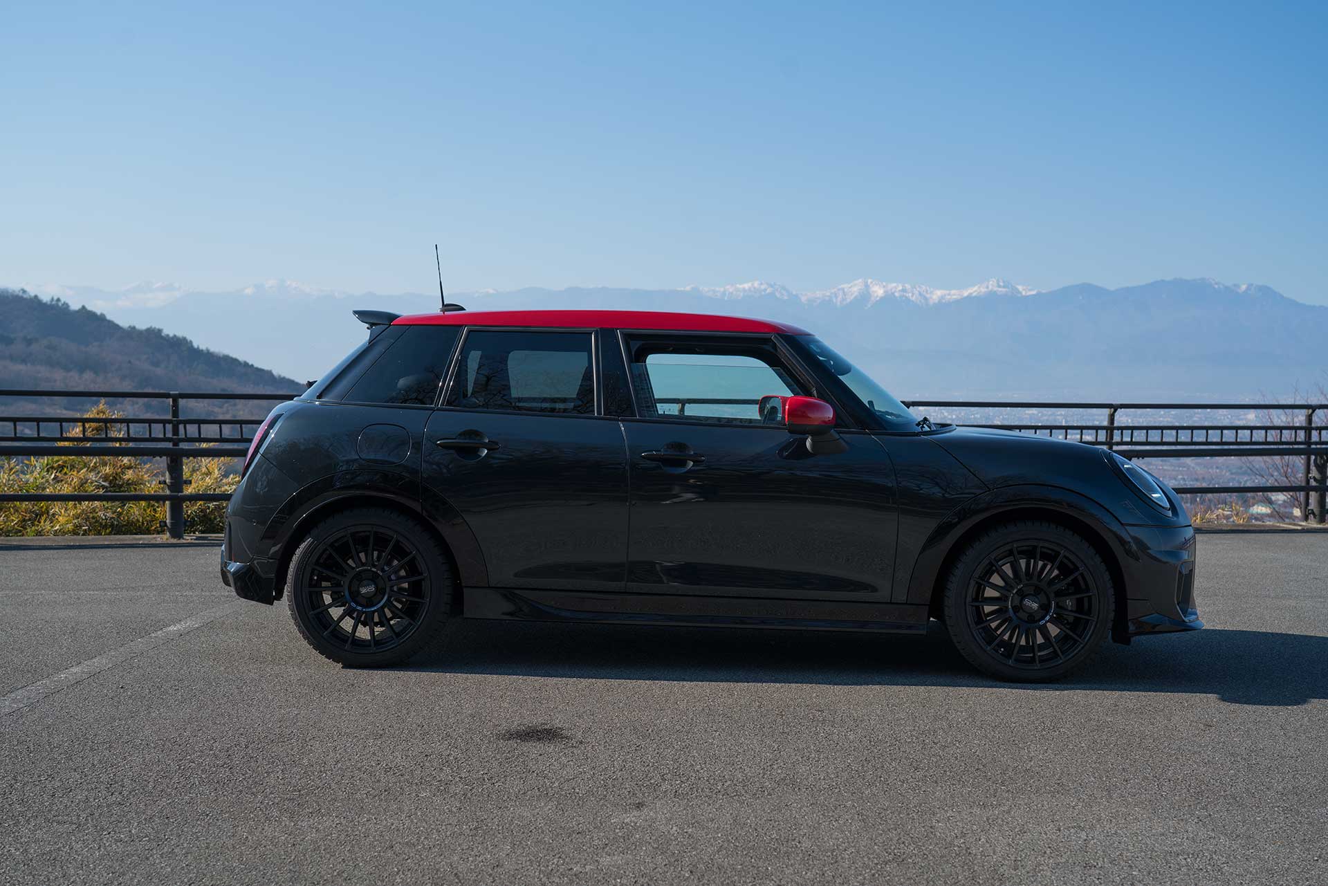 MINI　F65 リニアの見える丘・花鳥山